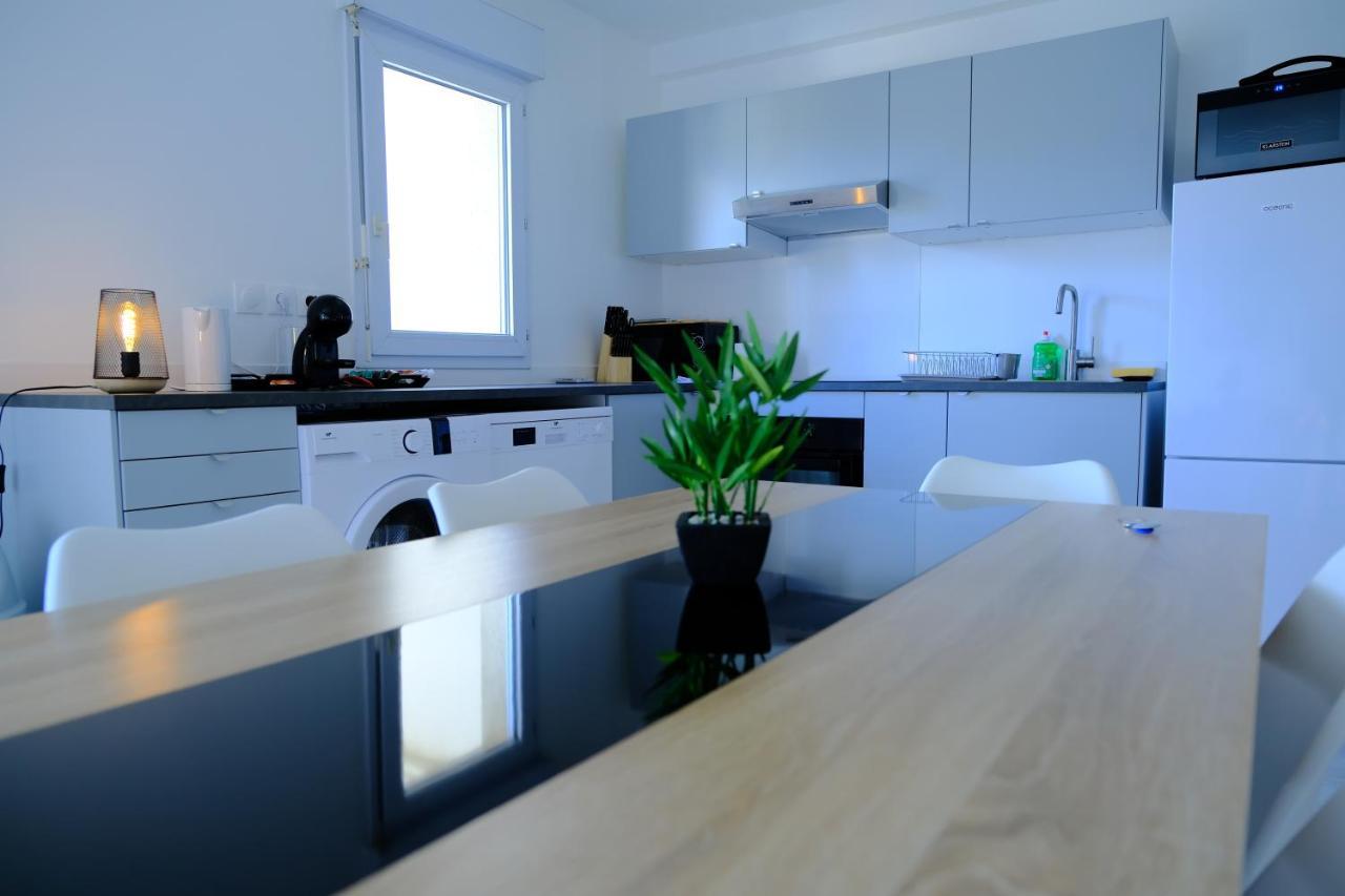Calypso- Grand T3 70 M2 - Arrivee Autonome - Parking Prive Gratuit Apartment Melun Luaran gambar