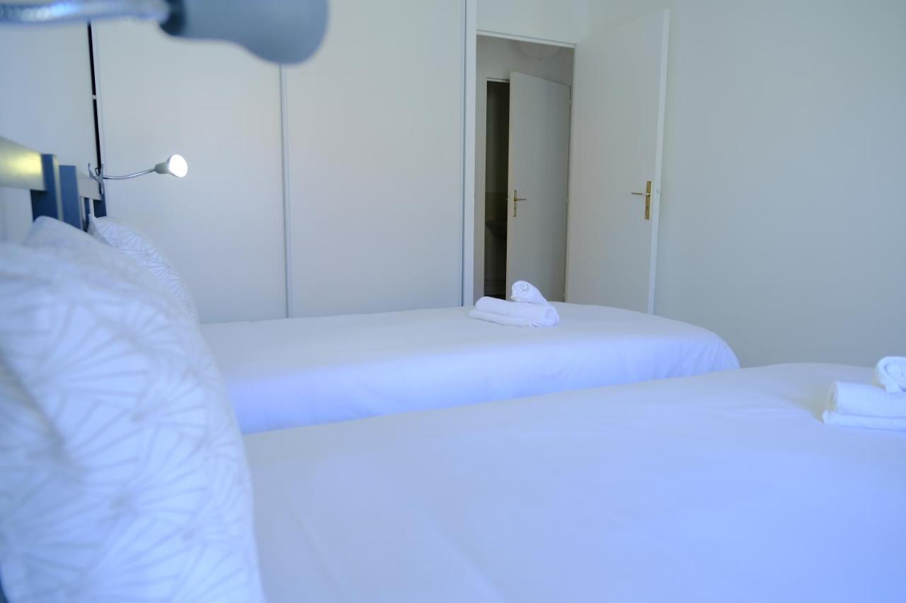 Calypso- Grand T3 70 M2 - Arrivee Autonome - Parking Prive Gratuit Apartment Melun Luaran gambar