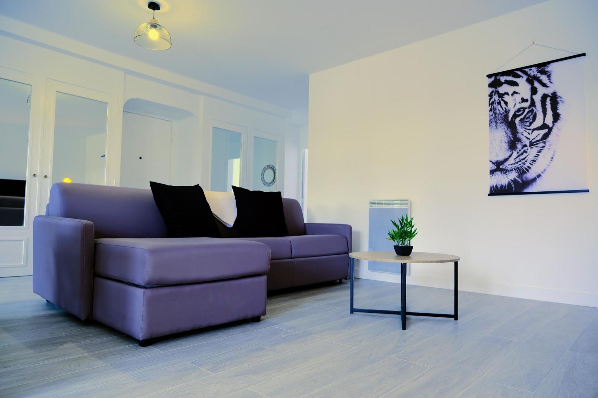 Calypso- Grand T3 70 M2 - Arrivee Autonome - Parking Prive Gratuit Apartment Melun Luaran gambar